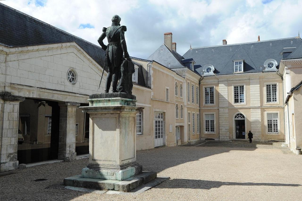Maison D'Hotes De Charme - Au Lys Blanc Chateauroux Exterior photo